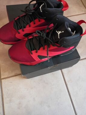 Jumpan Nike Jordan W8.5 Or 7y